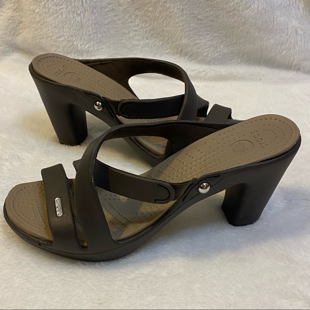 Crocs brown heeled sandals size 7